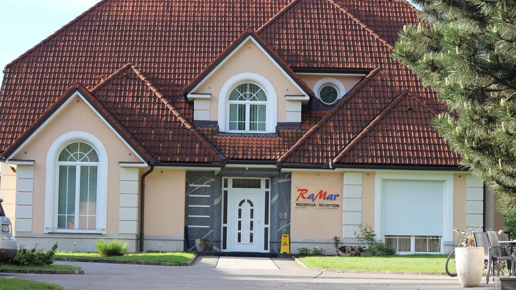 Apartmaji In Sobe Ramar Straza المظهر الخارجي الصورة